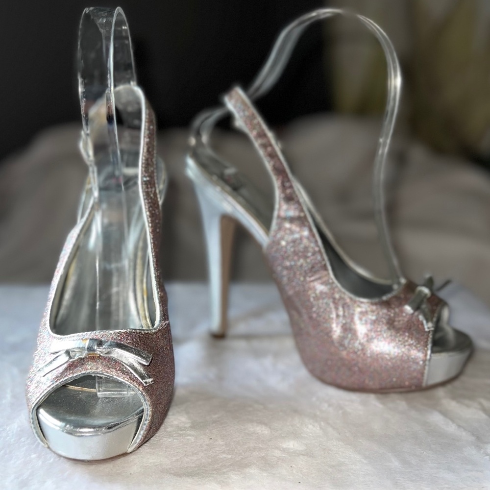 D Platform Heels sz 7  Silver glitter  5" heels UEC